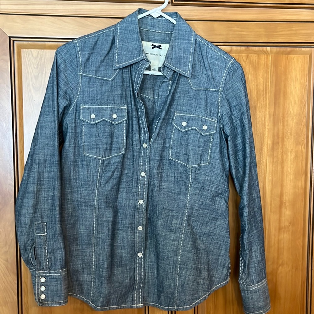 Banana Republic tailored Jean shirt.